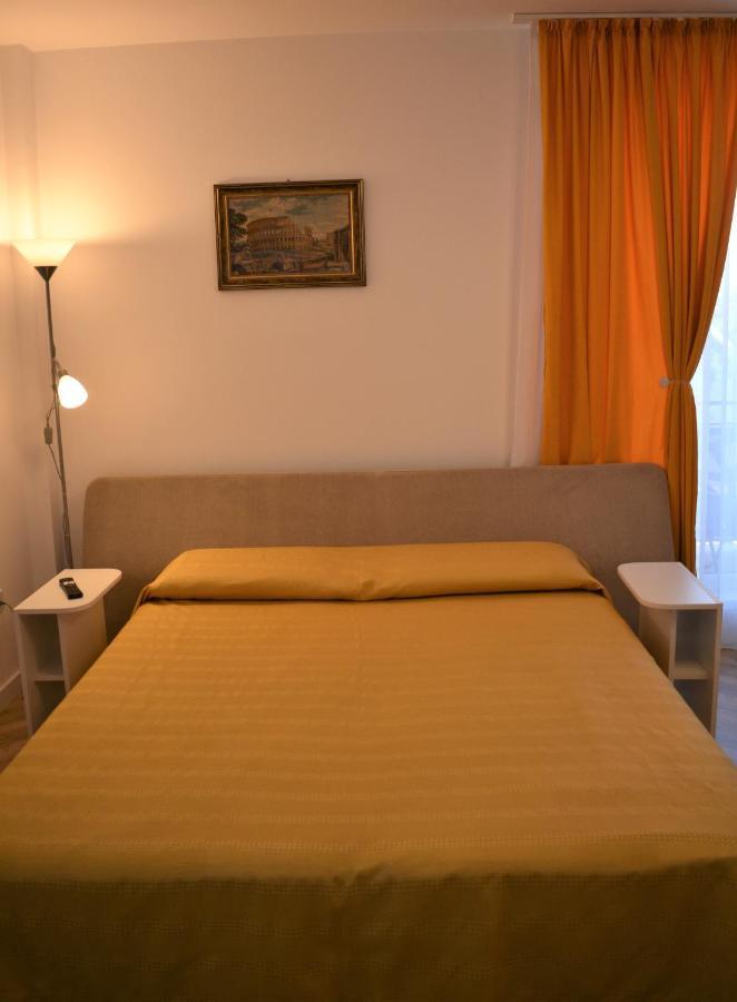 Apartamento Domus Magistrae Bucarest Exterior foto