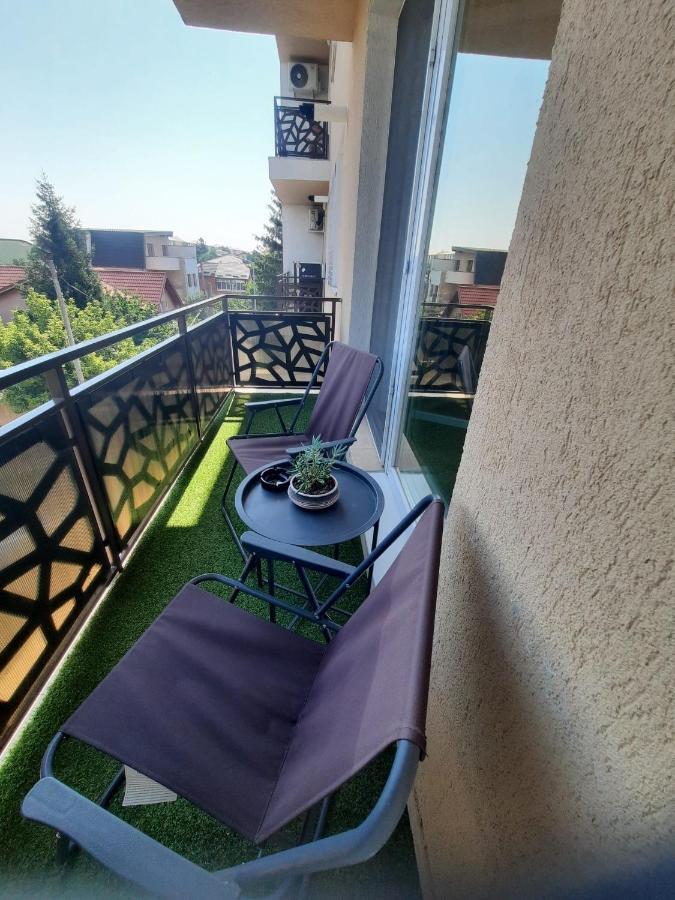 Apartamento Domus Magistrae Bucarest Exterior foto
